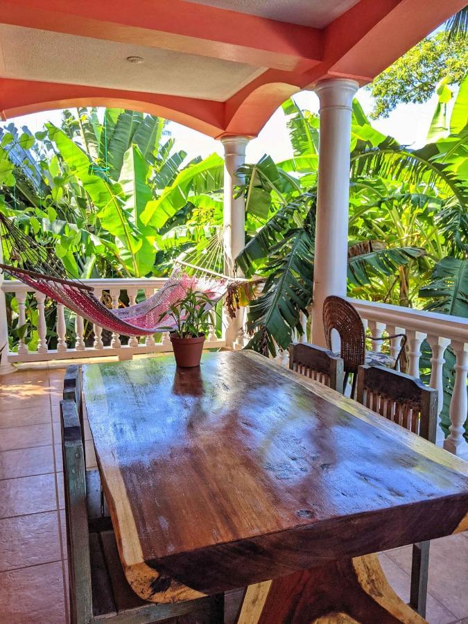 Seaside Inn Roatan เวสต์ เบย์ ภายนอก รูปภาพ