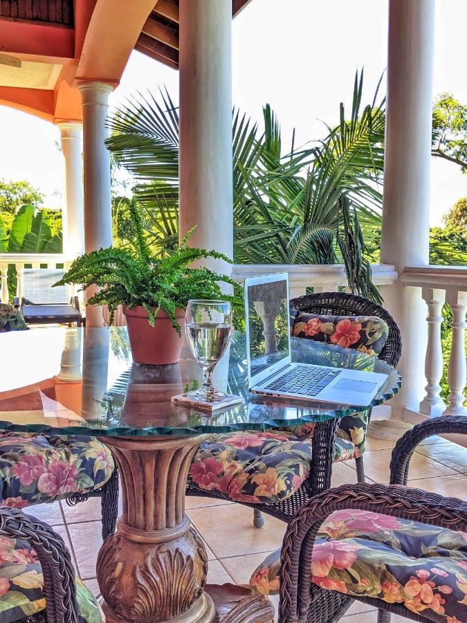 Seaside Inn Roatan เวสต์ เบย์ ภายนอก รูปภาพ