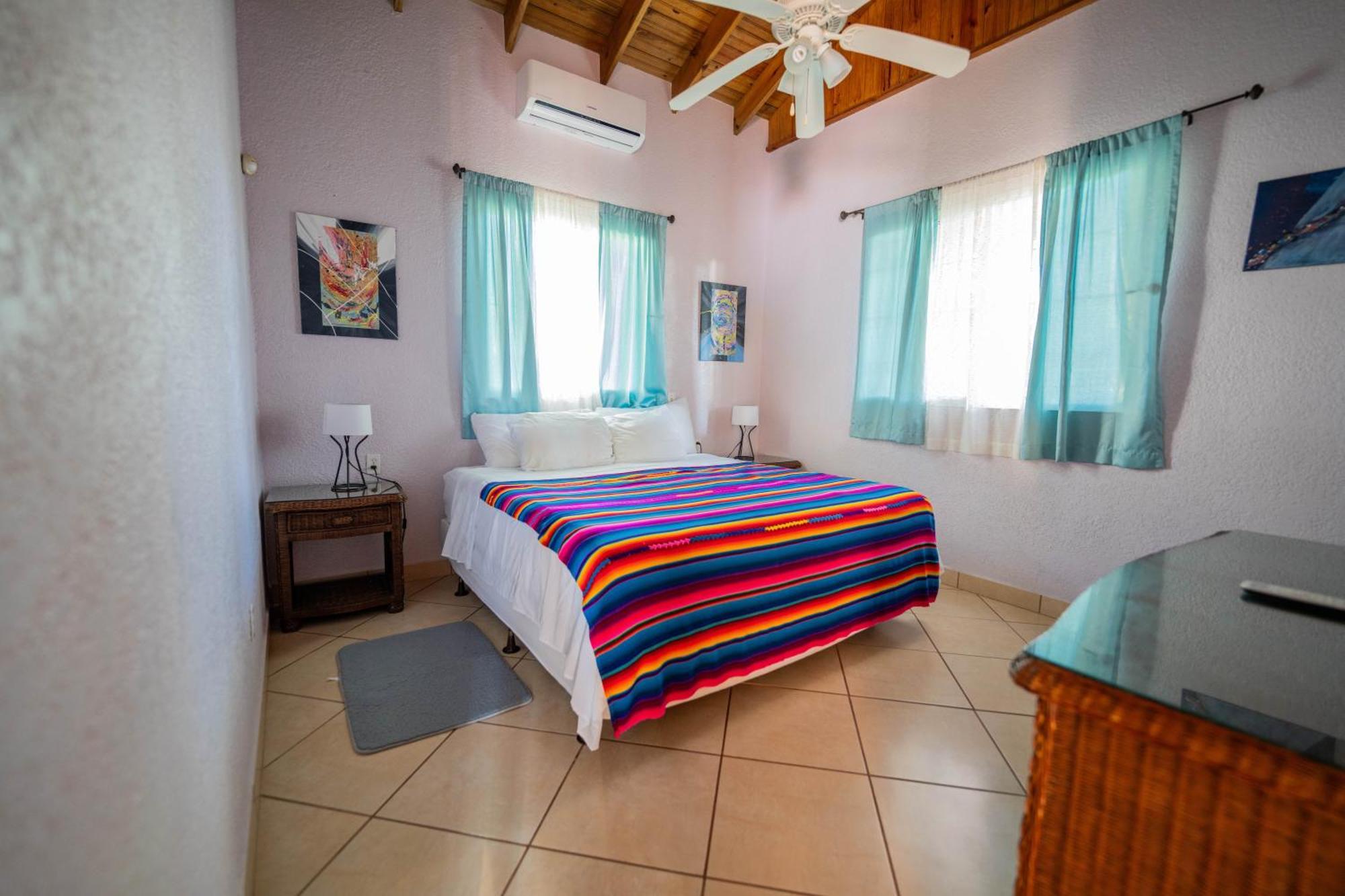 Seaside Inn Roatan เวสต์ เบย์ ภายนอก รูปภาพ